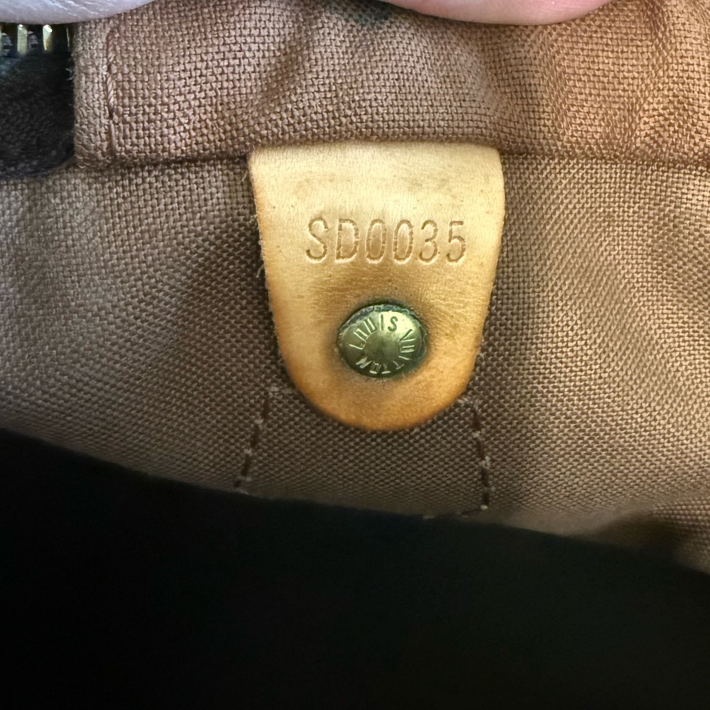 Louis Vuitton Speedy 30 Monogram Purse - Picture 16 of 16